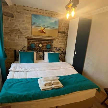 Foca Antik Otel Luaran gambar
