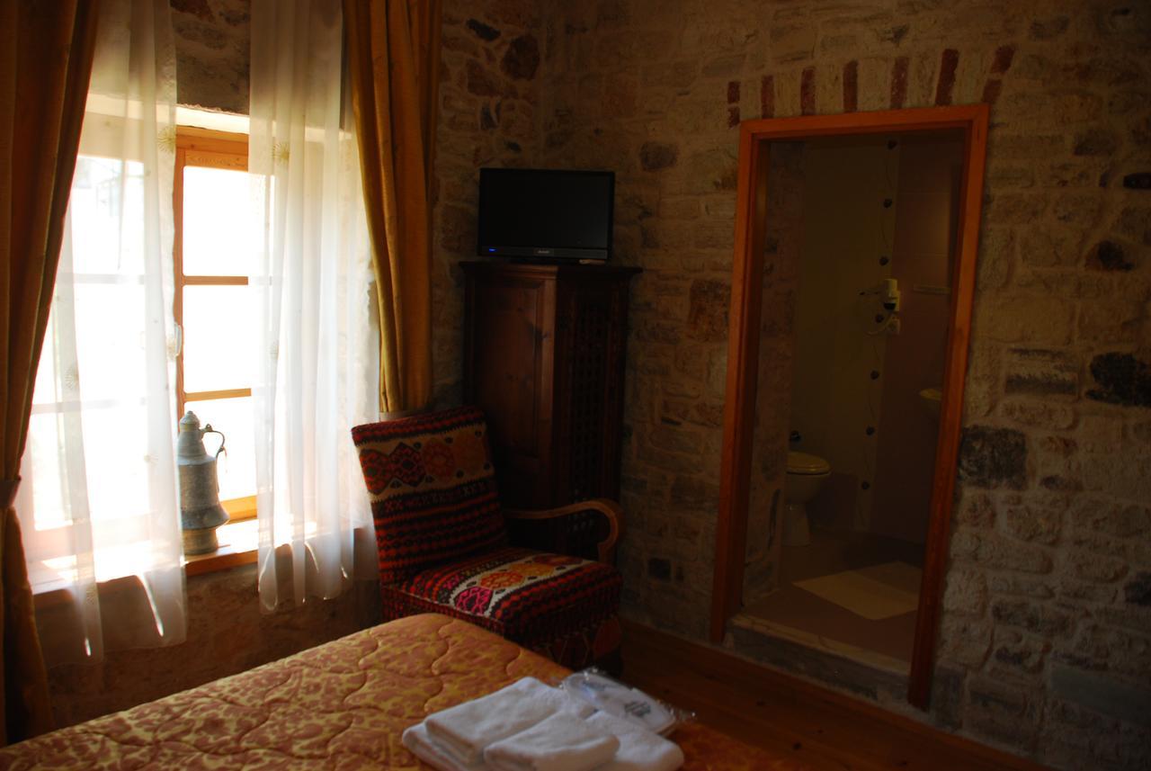 Foca Antik Otel Luaran gambar