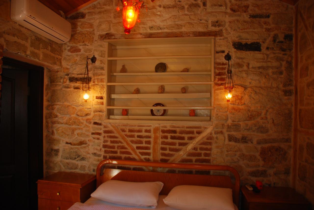 Foca Antik Otel Luaran gambar