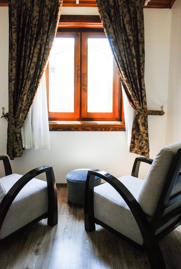 Foca Antik Otel Luaran gambar