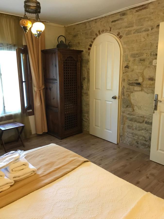 Foca Antik Otel Luaran gambar