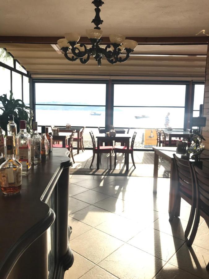 Foca Antik Otel Luaran gambar