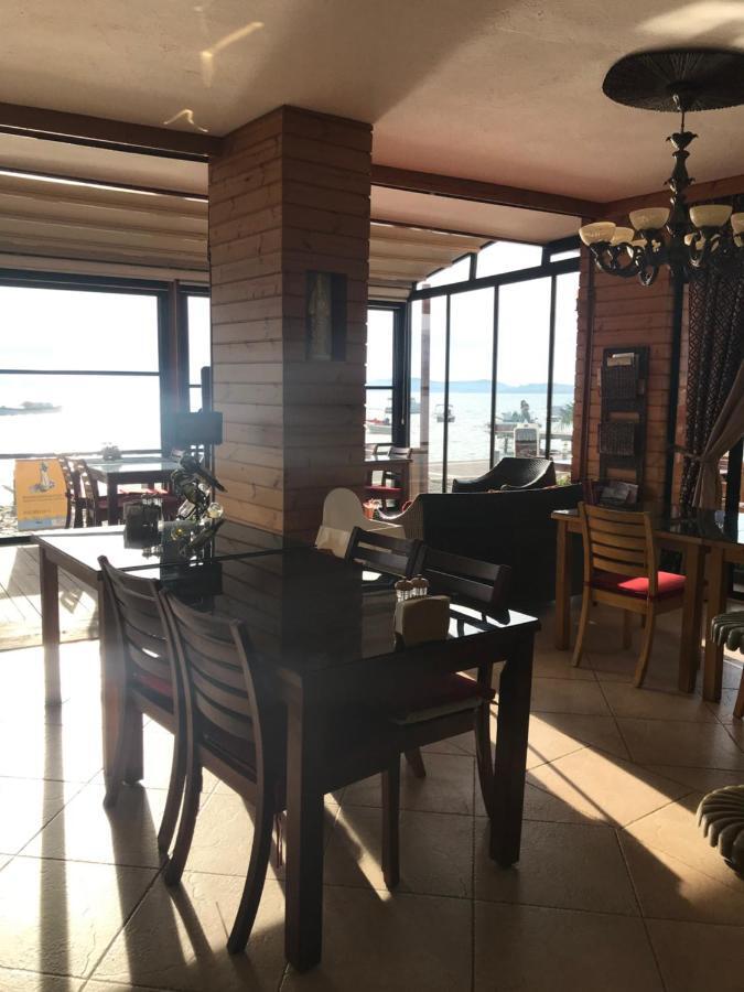 Foca Antik Otel Luaran gambar