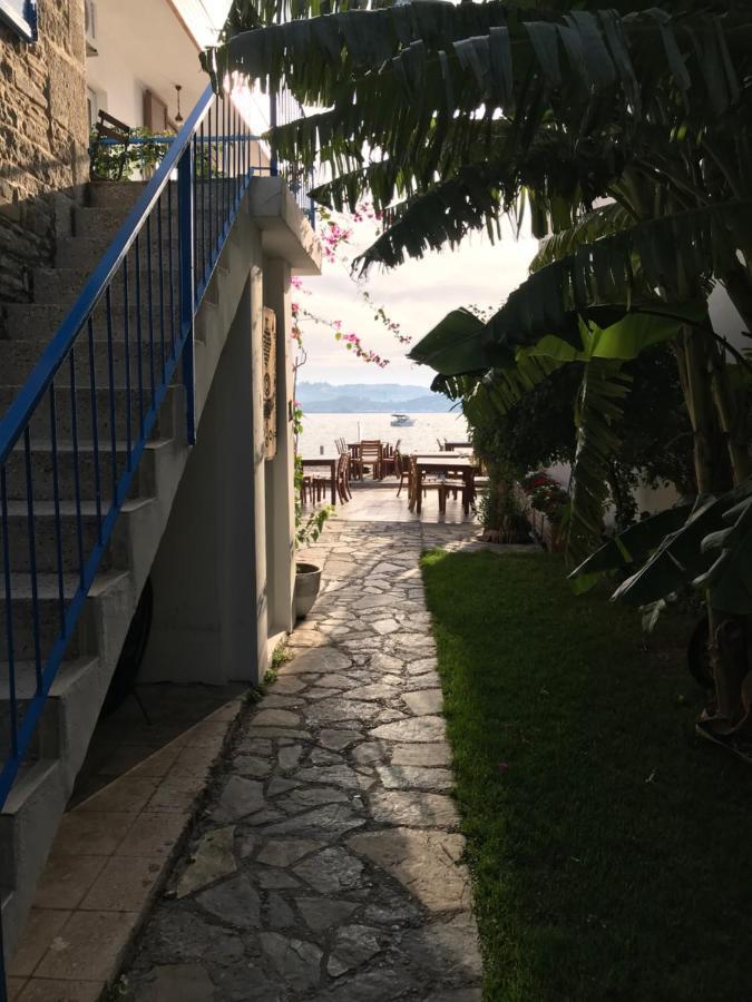 Foca Antik Otel Luaran gambar